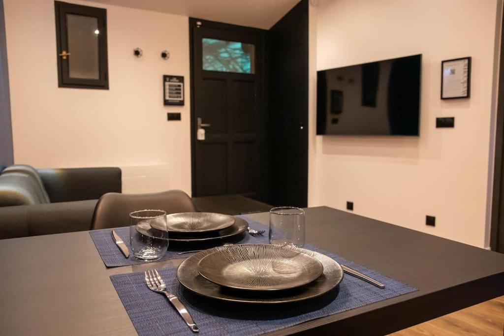 Apartamento Blue Night - Jacuzzi - Bord De Seine Corbeil-Essonnes Exterior foto