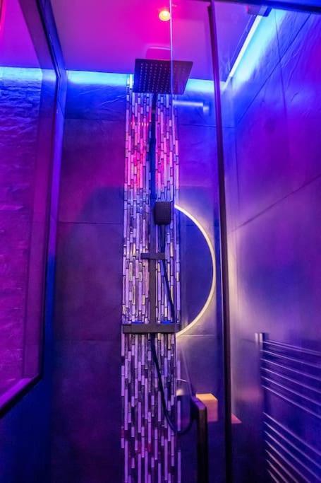 Apartamento Blue Night - Jacuzzi - Bord De Seine Corbeil-Essonnes Exterior foto