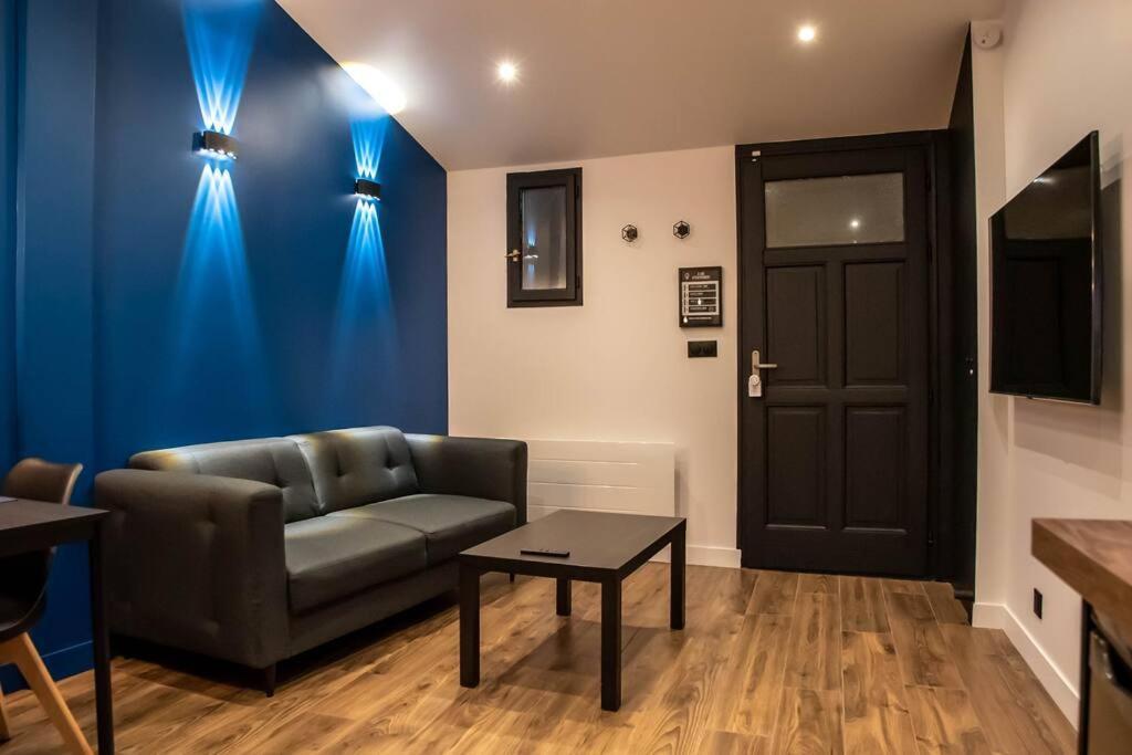 Apartamento Blue Night - Jacuzzi - Bord De Seine Corbeil-Essonnes Exterior foto