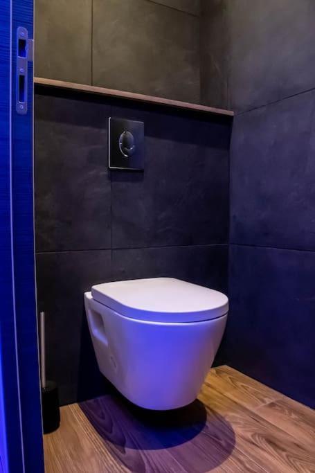 Apartamento Blue Night - Jacuzzi - Bord De Seine Corbeil-Essonnes Exterior foto